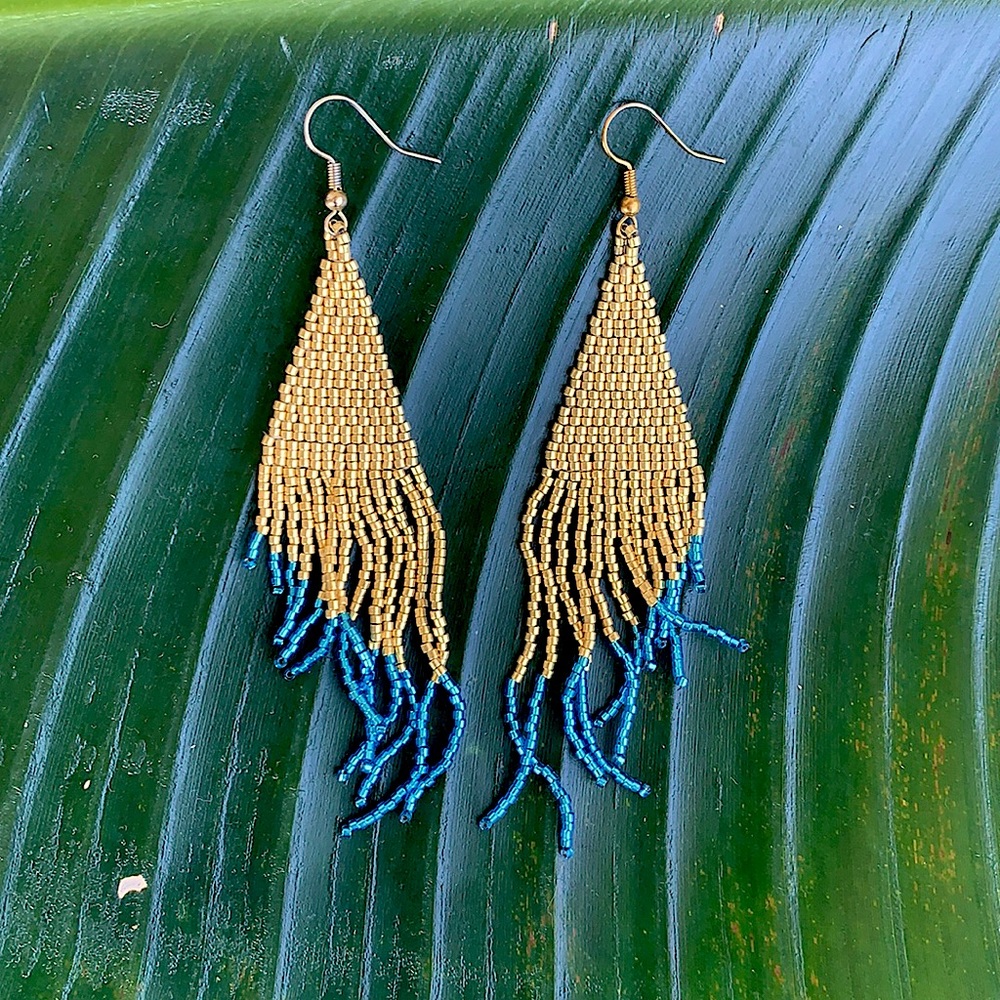 Handmade Beaded Earrings ✨